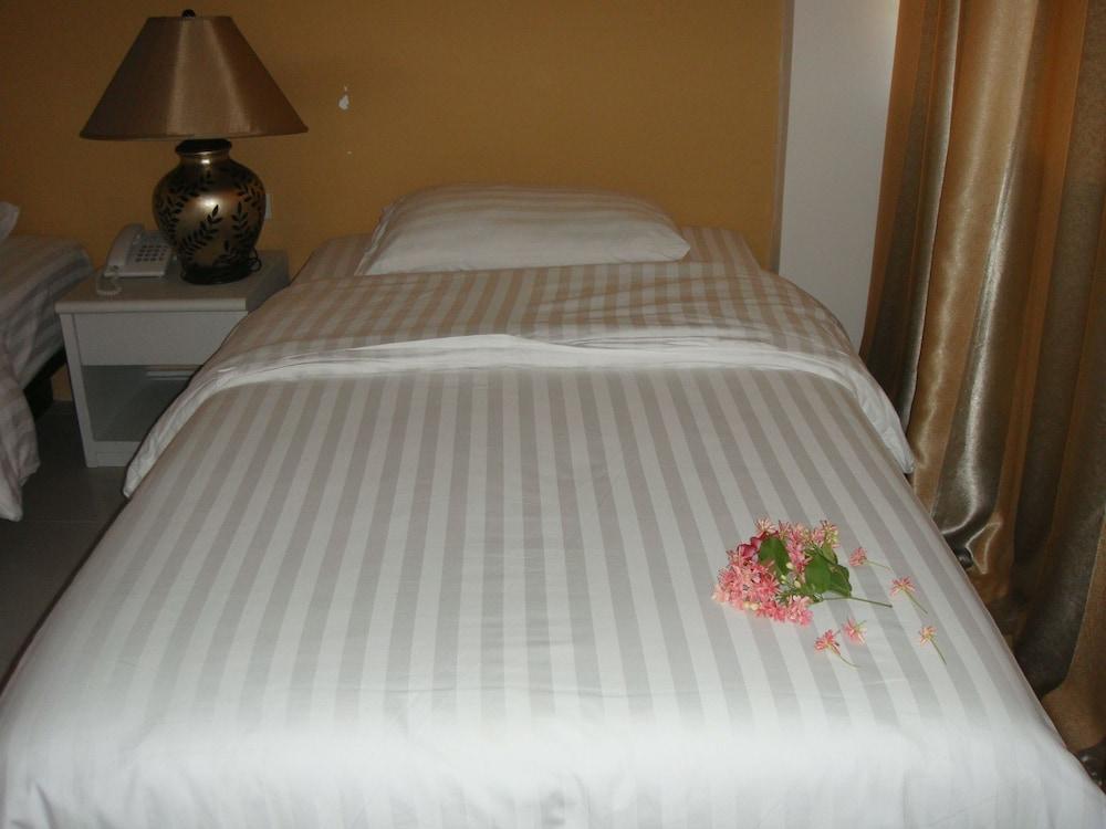 Jomtien Longstay Hotel - Sha Plus Certified Zewnętrze zdjęcie